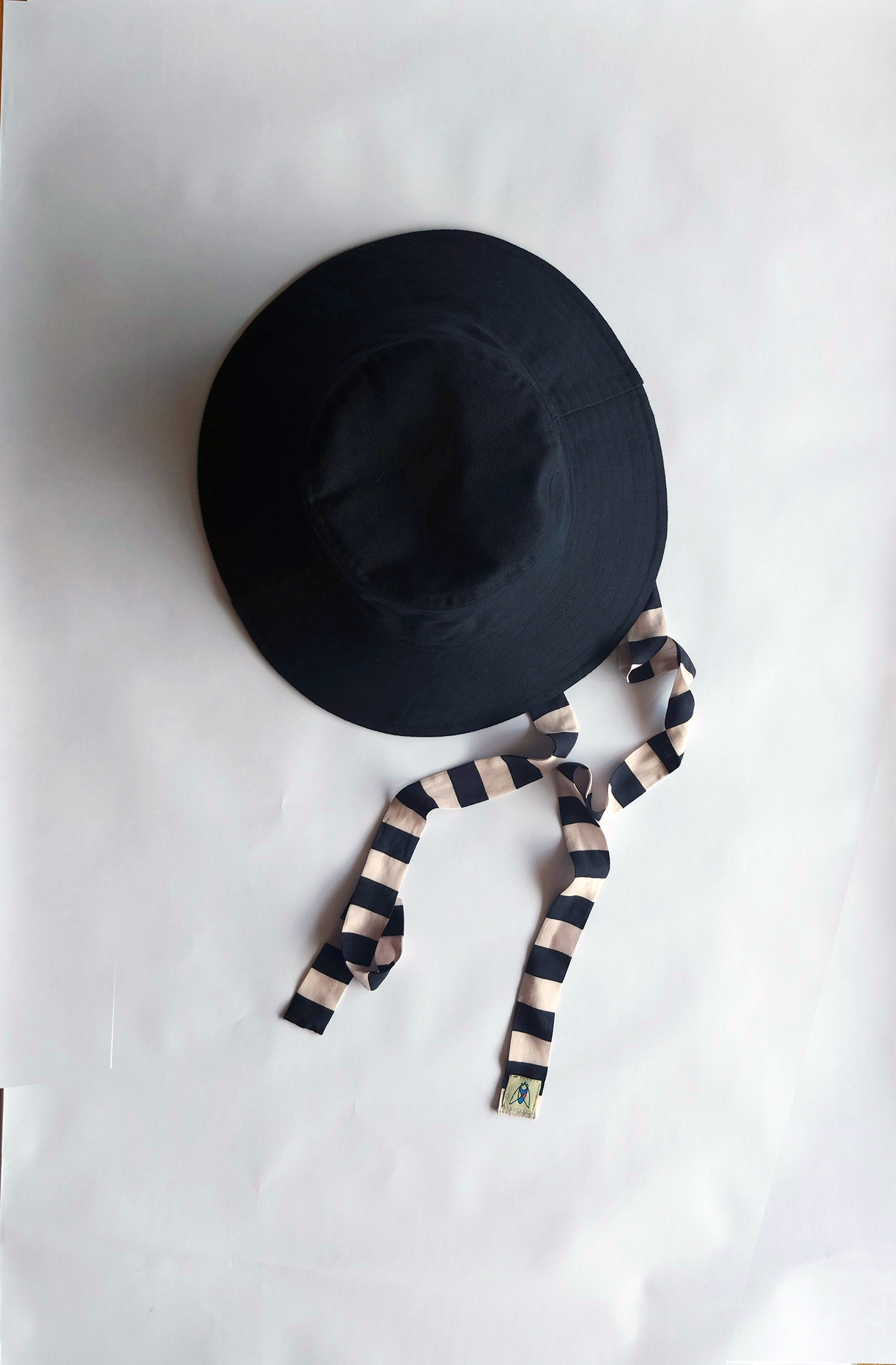 Grace bucket hat - Black - striped
